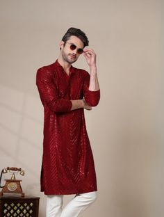 ADHIRAJAN Men Embellished Straight Kurta(Maroon)