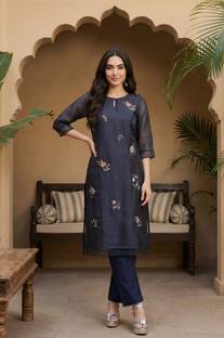 W W Women Embroidered Straight Kurta