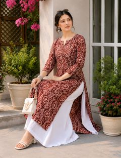 Lascaux Women Floral Print Straight Kurta(Maroon)