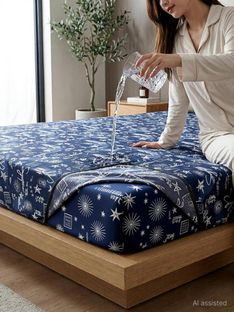RELOOK INDUSTRIES Double Size Elastic Strap Polycotton Stretchable, Waterproof Mattress Cover(190.5 cm x 183 cm, Blue)