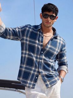 Roadster Men Checkered Casual Blue, White Shirt