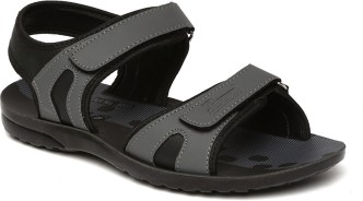 online paragon chappals