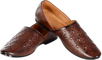 shoes for men on kurta