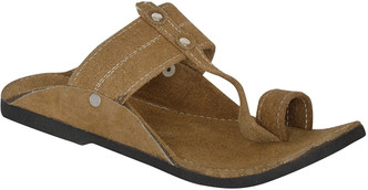 dhoti matching chappals