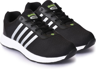 brooks female shoes
