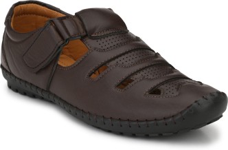 closed toe sandals mens india