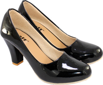 black heel juti