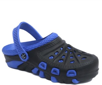 clog shoes flipkart