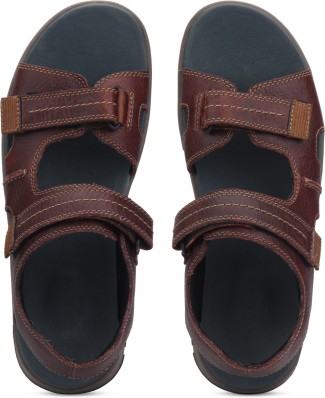 clarks men's woodlake creek leather sandals and floaters