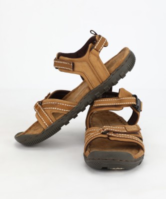 flipkart men's footwear woodland brand