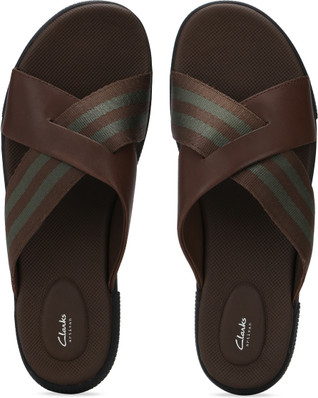 clarks flip flops kids brown