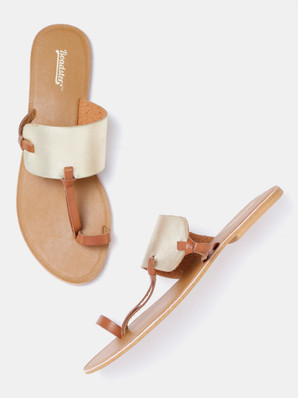 roadster chappals