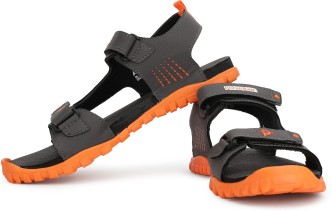 nike benassi slides on feet