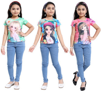 This Girl Loves to Play Bowling Boys Girls Kids Childrens T-Shirt