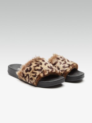 street style store slippers
