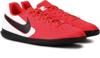 nike football shoes at lowest price