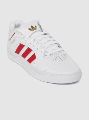 adidas white shoes flipkart