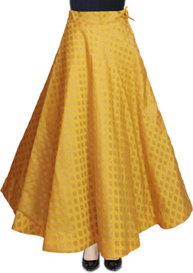 long skirt yellow shirt