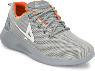sports shoes upto 500