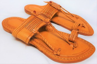 flipkart kolhapuri chappal