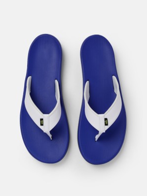 nike flip flops myntra