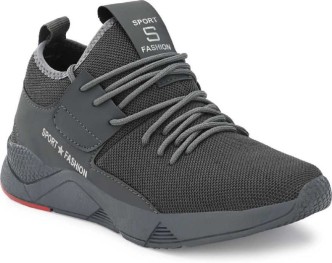 sports shoes for boys under 500