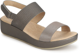 mode by red tape women's fashion sandals