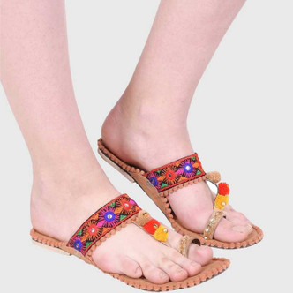 flipkart kolhapuri chappal