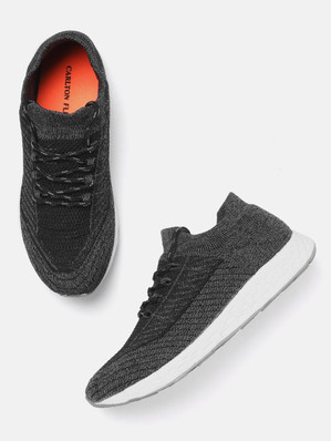 sports shoes 1000 under