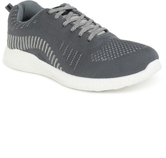 paragon sports shoes flipkart