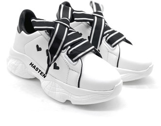 white shoes flipkart