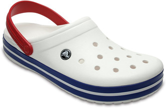 crocs below 500