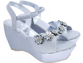 vince camuto woven sandals