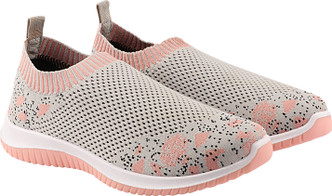 walk line sports shoes