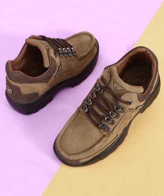 woodland shoes price flipkart