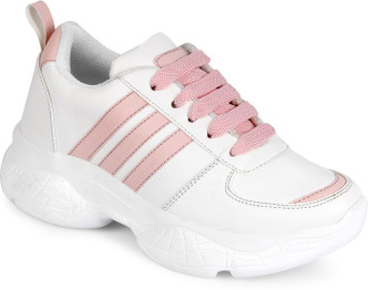 myntra women sports shoes