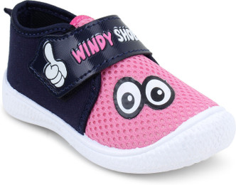 infant footwear