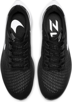 nike black zoom shoes