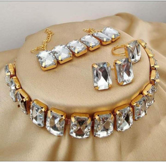 Gold Jewellery Sets - Buy Gold Sets 