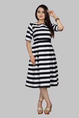 Indo Western Dress Buy Indo Western Suits Gowns Outfits For Girls Women Online At Best Prices Flipkart Com