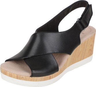 clarks sandals flipkart