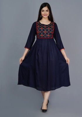 max woolen kurtis online