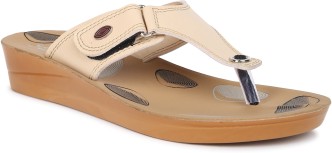 paragon chappal for girls