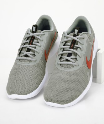 grey nike flex trainers