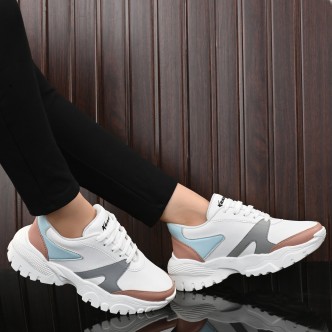 sports shoes for girl flipkart