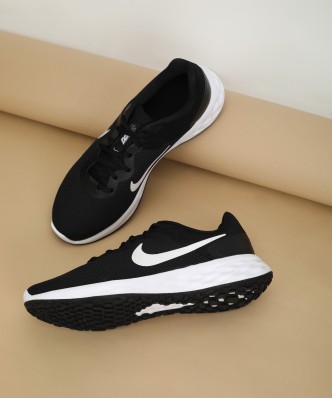 black and white nikes shoes