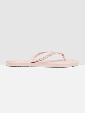 max chappals online