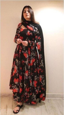 Buy Designer Pakistani Kurtis online at 