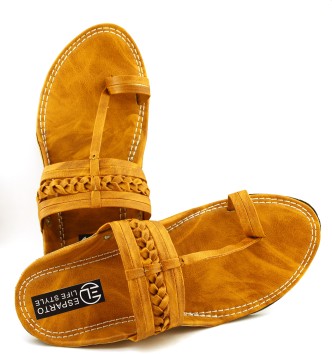 kolhapuri chappal men flipkart