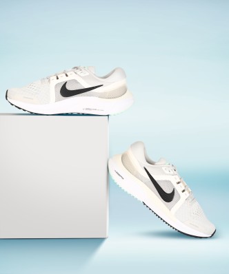 nike zoom shoes white